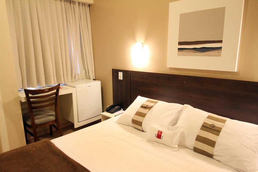 Hotel Curi Executive Pelotas Bilik gambar